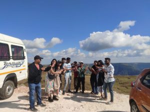 Discover why the benefits of group tours far outweigh solo travel. From hassle-free logistics to deep family bonding, plan your next effortless adventure here